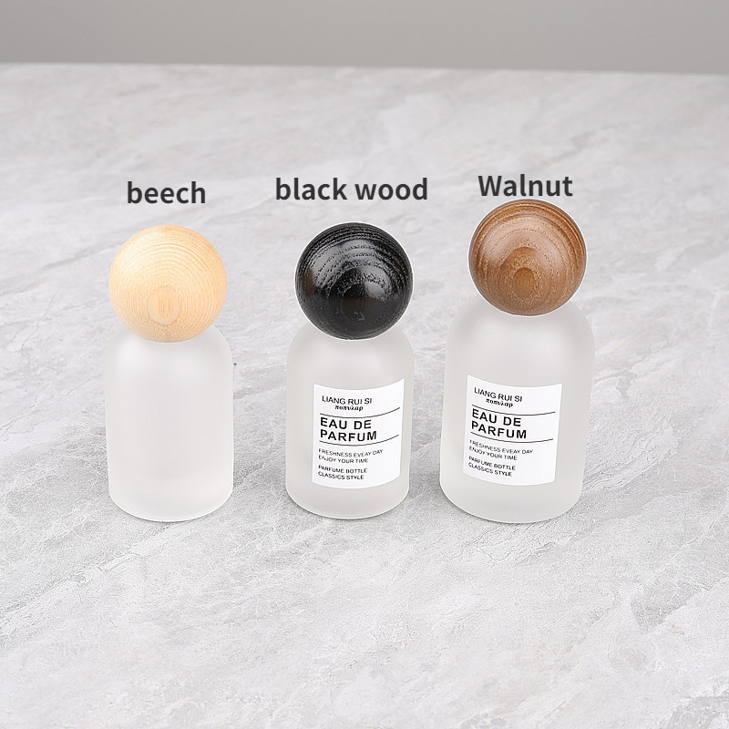 30/50ml สีขาว Frosted Glass ขวดสเปรย ์ น ้ ําหอม Empty Travel ขวดรีฟิลพร ้ อมหมวกไม ้