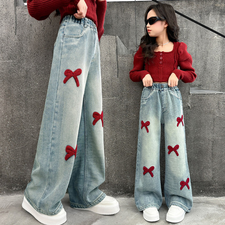 【จัดส่งจากประเทศไทย】ผ้าเช็ดตัวปักใหม่ กางเกงยีนส์เด็กผู้หญิง กางเกงขากว้างปักสำหรับเด็ก