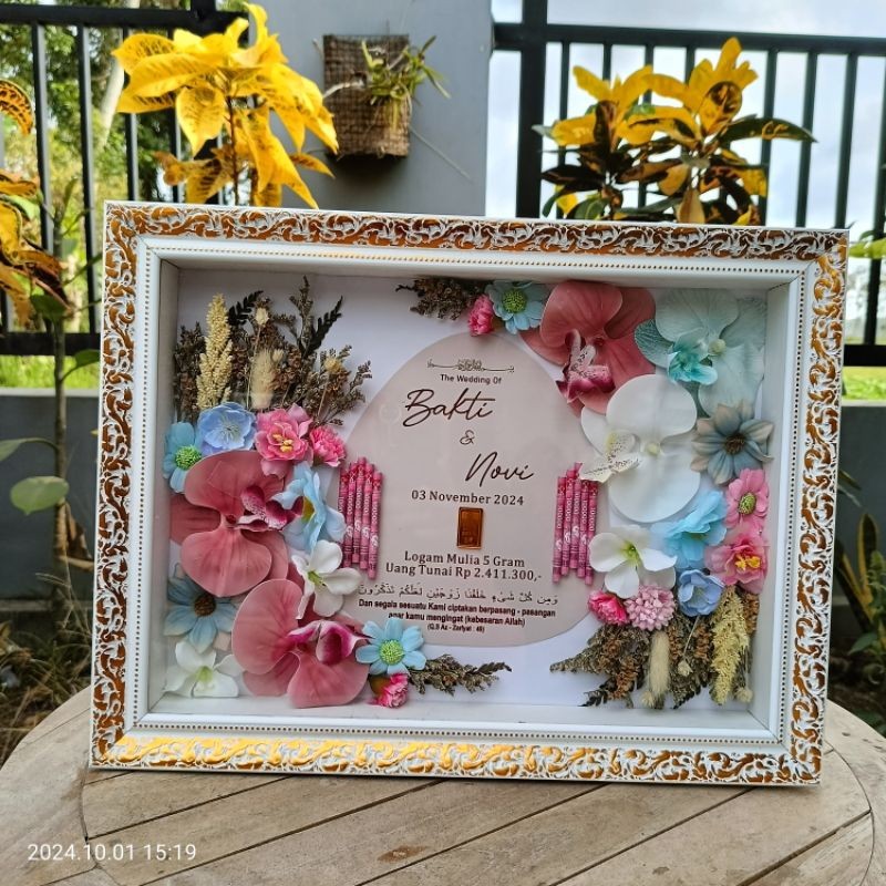 1-2 วัน / 30x40 WEDDING CARVED DOWARD WEDDING PHOTO FRAME IN CENTRAL JAVA