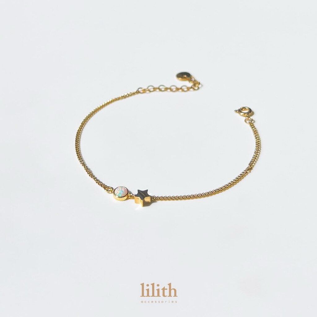 Lilith - Opal star charm bracelet สร้อยข้อมือ โอปอล จี้ดาว หิน