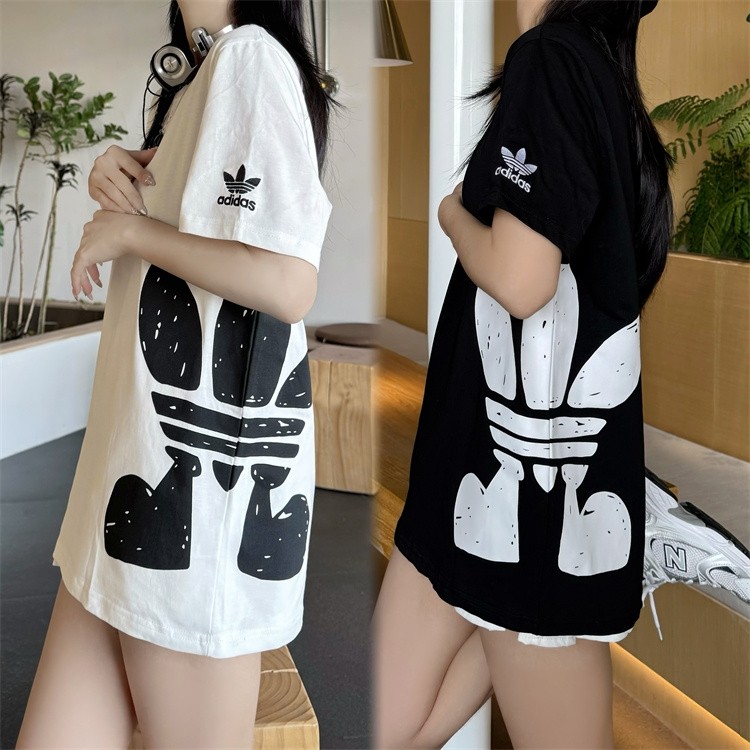 ADIDAS อาดิดาส ต้นฉบับ ผู้ชายและผู้หญิงด้านข้างพิมพ์โลโก้ขนาดใหญ่หลวมคอกลมแขนสั้น