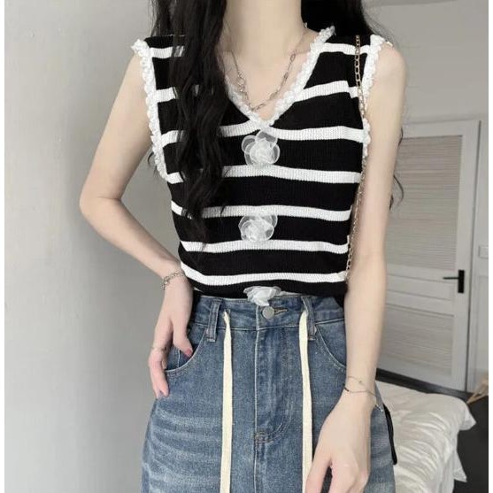Gamin-0688 เสื้อกล้ามไหมพรมลายเส้น แต่งดอกไม้ด้านหน้า #20113