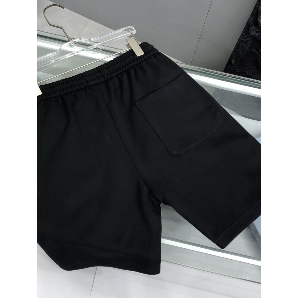 2024 ฤดูร้อนเสื้อผ้าผู้ชายระดับไฮเอนด์เย็บโลหะข้ามกีฬากางเกงขาสั้นลําลองหลวมชายหาดยุโรปกางเกงห้าจุด [คลังสินค้าพร้อม]