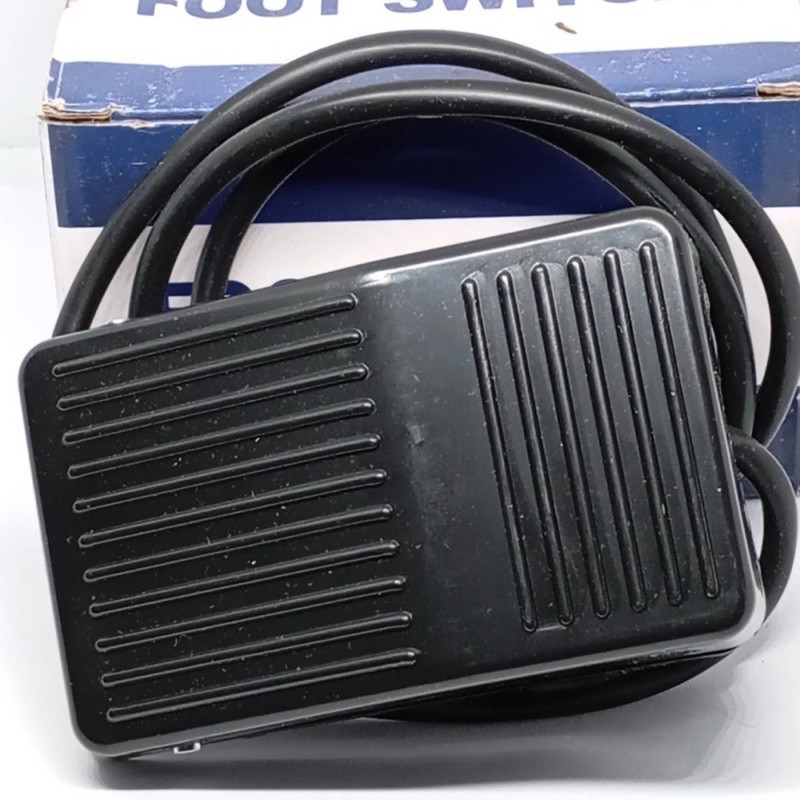 new มือ1 Foot Switch TFS-1 10A 250VAC สวิทช์เท้าเหยียบ สาย ยาวประมาณ 36นิ้ว ขาย1ชิ้น 90บาท ของใหม่พร้อมส่ง ออกบิลภาษีได้