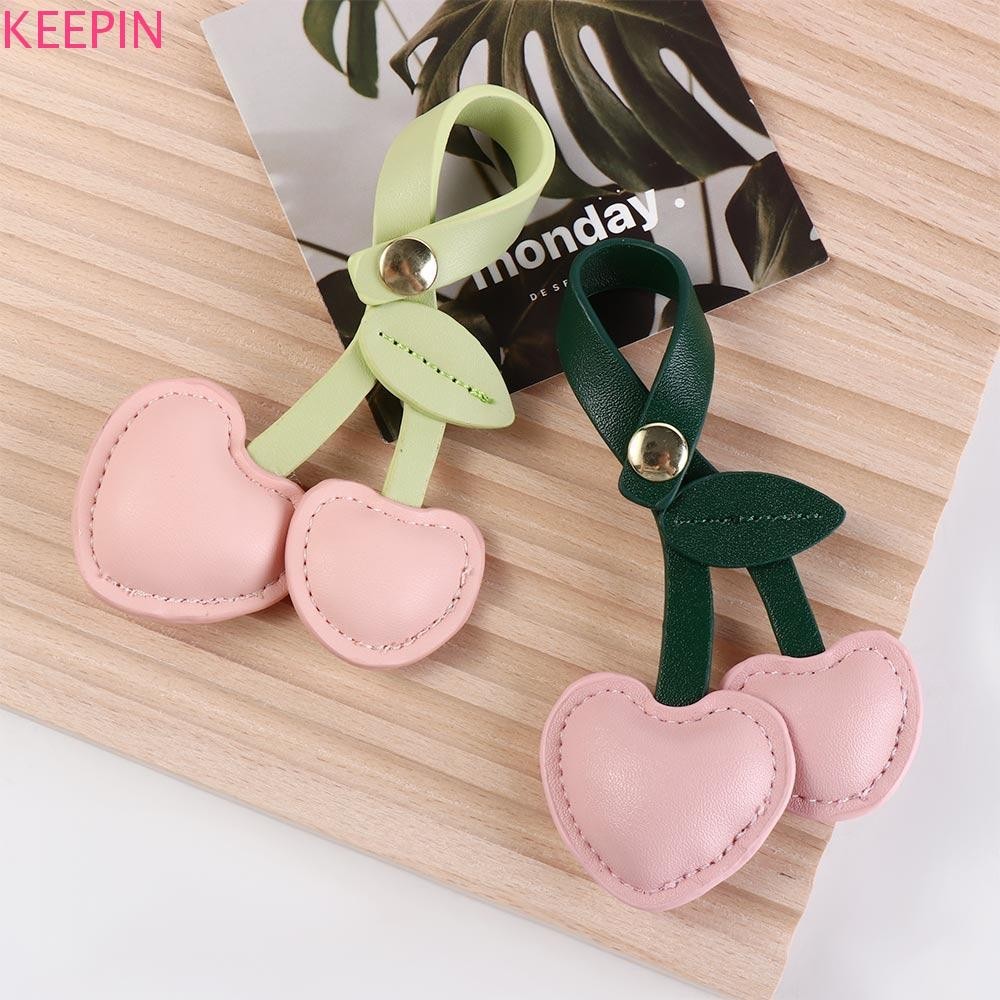 Keepin Cherry Key Chain ตกแต่ง, Peach Heart พวงกุญแจ Cherry จี้, Kawaii Love เครื่องประดับ DIY Craft อุปกรณ์เสริมกระเป๋าจี้ตกแต่งงานฝีมือ
