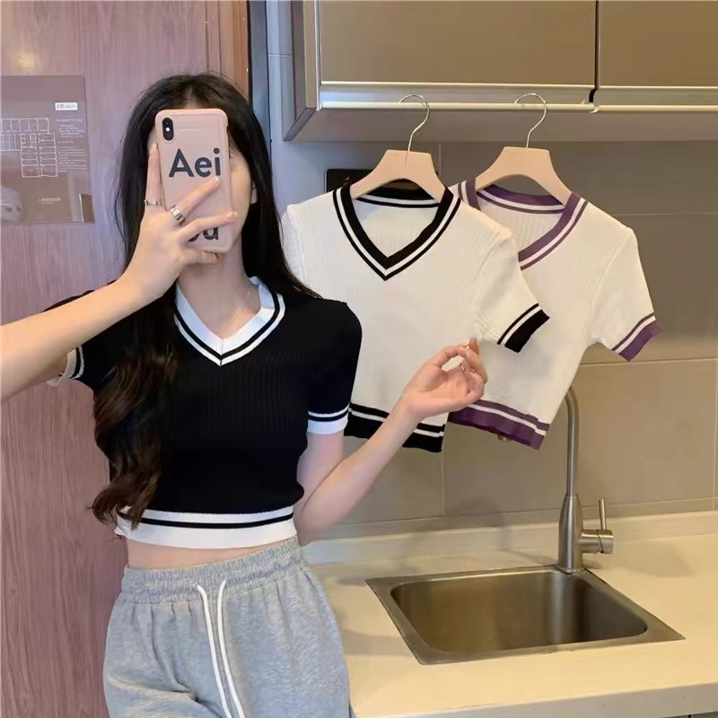 Glassy Sky พร้อมส่ง (28056) -C เสื้อครอปไหมพรมแขนสั้น เรียบง่าย เรียบหรู ใส่สบาย น่ารัก สไตล์เกาหลี