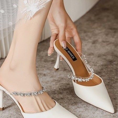 รองเท้าส้นสูงผู้หญิง Pointed Toe Slip-On เซ็กซี่ Stilettos ยาง PU