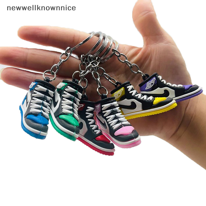 Newwellknownnice ประณีต 3D Mini รองเท้าผ้าใบ Key Chain รองเท้าผ้าใบแฟนของที่ระลึก Key Chain โทรศัพท์มือถือ Key จี้ประณีตตกแต่งของขวัญ TH