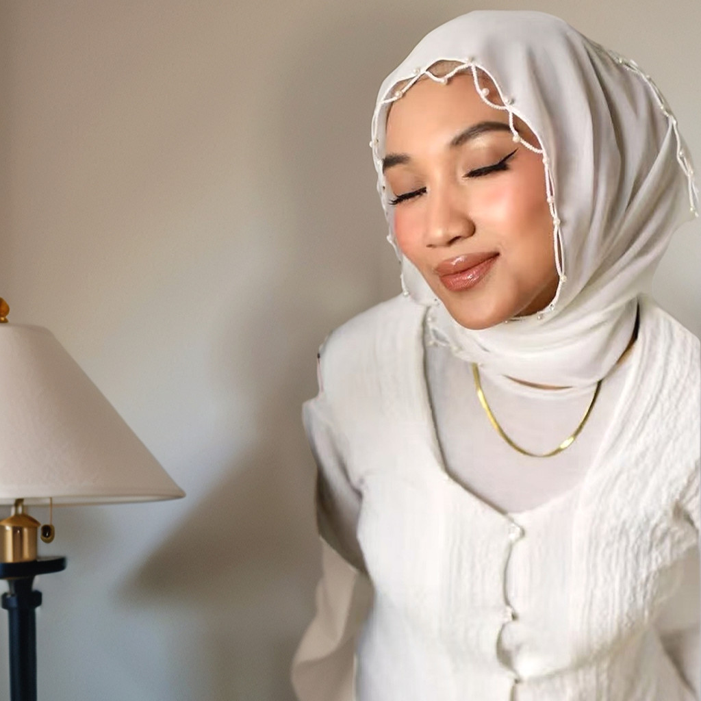 แฟชั่น ใหม่มาเลเซียชีฟองฮิญาบกับมุกโซ่ลูกปัดแต่งงานที่มีคุณภาพสูงธรรมดาผู้หญิงอิสลามผ้าคลุมไหล่มุสลิมฮิญาบผ้าคลุมศีรษะ