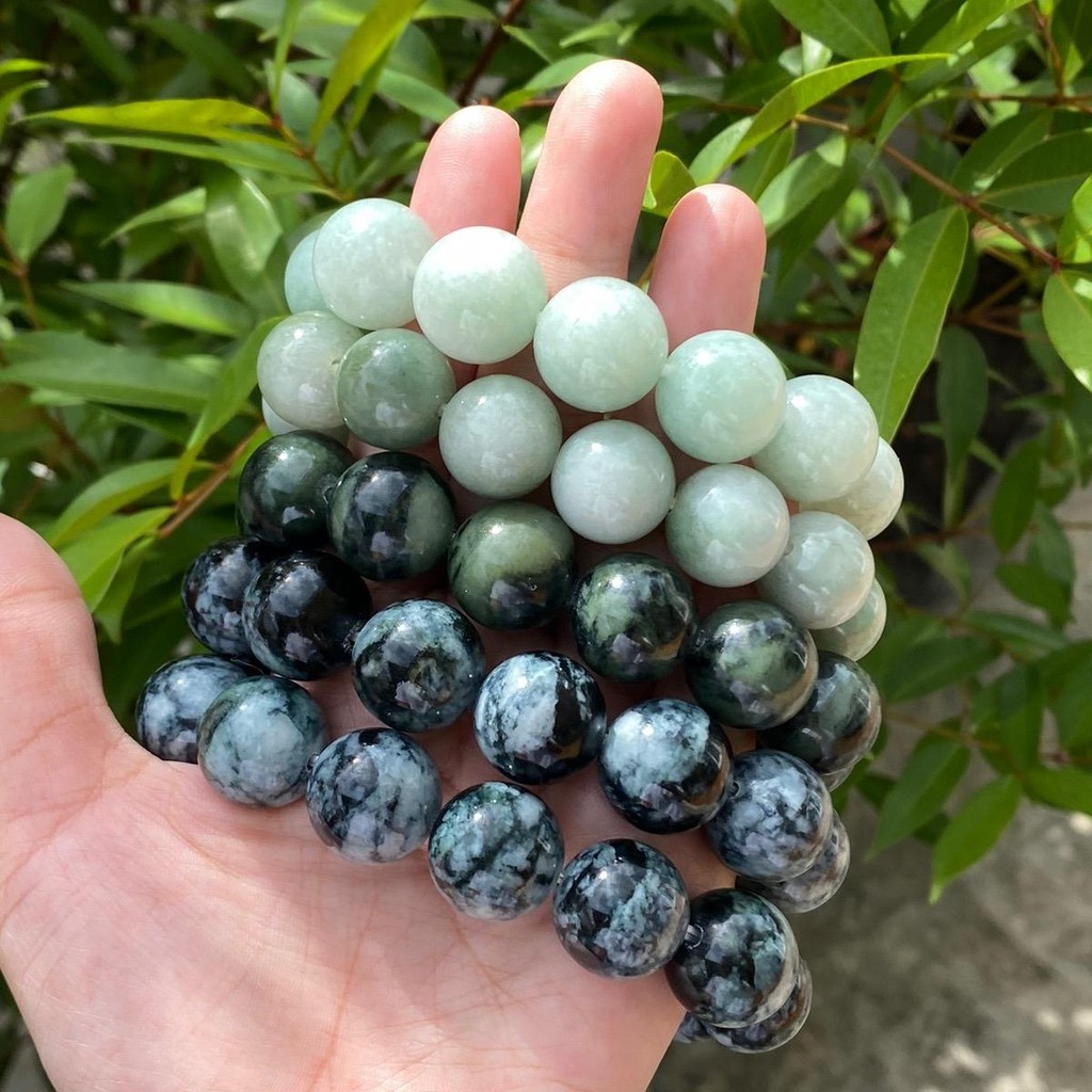 17JA-H สร้อยข้อมือหยกพม่าเนื้อดี สีสวย มีตำหนิธรรมชาติ เม็ดใหญ่มากขนาด16-17มิล หยกพม่าแท้