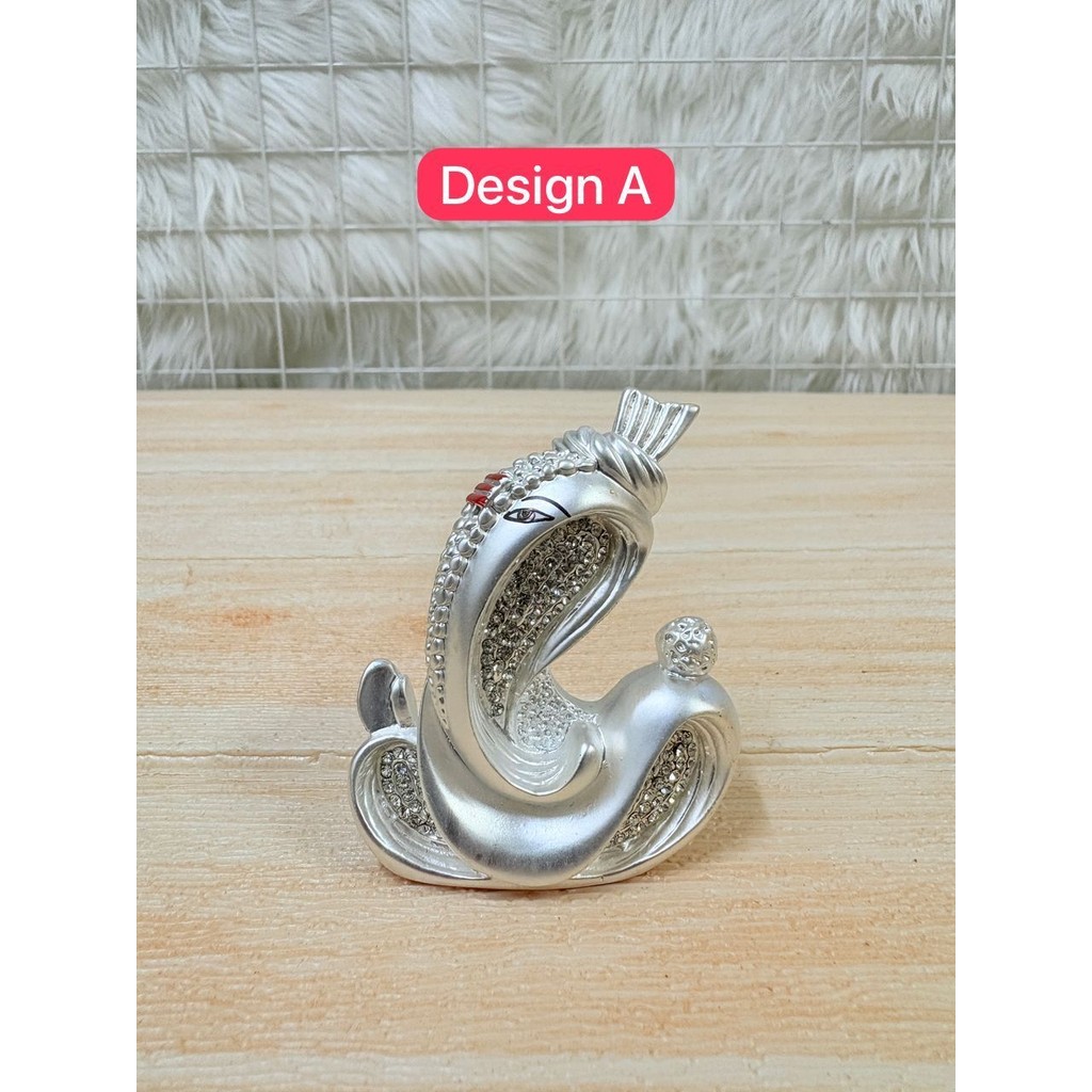 CD82 - Polyresin Mini Car dashboard Decor