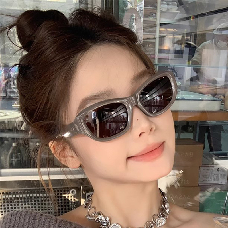 แว่นตากันแดดแฟชั่น กรอบสี่เหลี่ยมผืนผ้า ขนาดเล็ก สไตล์พังก์ วินเทจ สําหรับสตรี Y2k Uv400