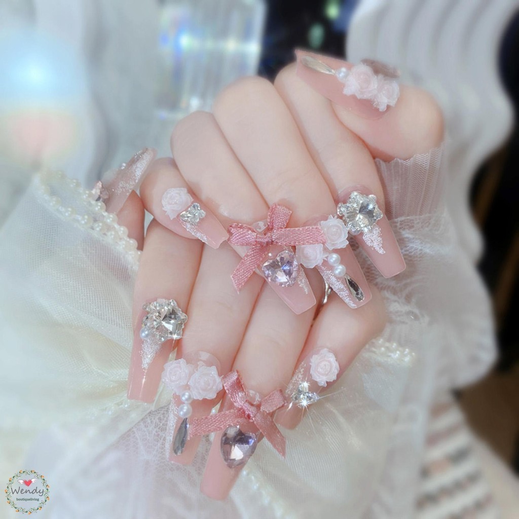 Pink Press on Nails with Glitter Pearls มีเสน ่ ห ์ สวมใส ่ สบายเล ็ บ