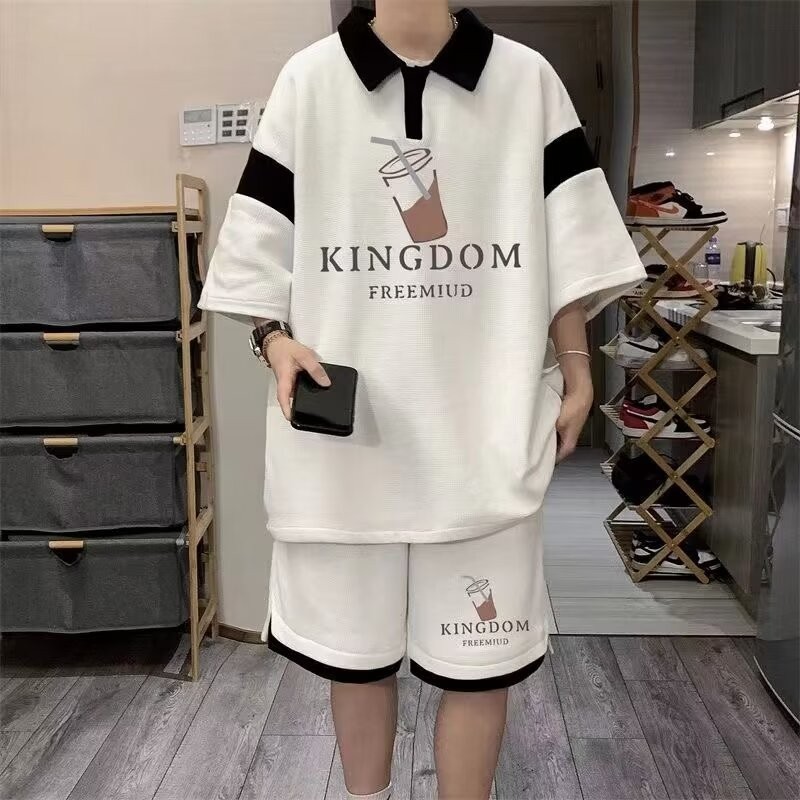ชุดเสื้อโปโลแขนสั้น และกางเกงขาสั้น พิมพ์ลายโคล่า โอเวอร์ไซซ์ แฟชั่นฤดูร้อน สําหรับผู้ชาย