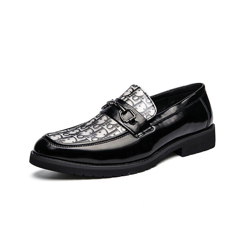 Man Loafers ชุดแต ่ งงานแฟชั ่ นสีขาวสีทึบรอบ Toe Slip-On หนังรองเท ้ าลําลองทุกวัน EPOA
