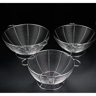UTENSILS กระชอนสแตนเลส 2หู วงกลม สี่เหลี่ยม ตะกร้าล้างผัก ช้สำหรับล้างผัก มีรูระบายน้ำ สแตนเลส