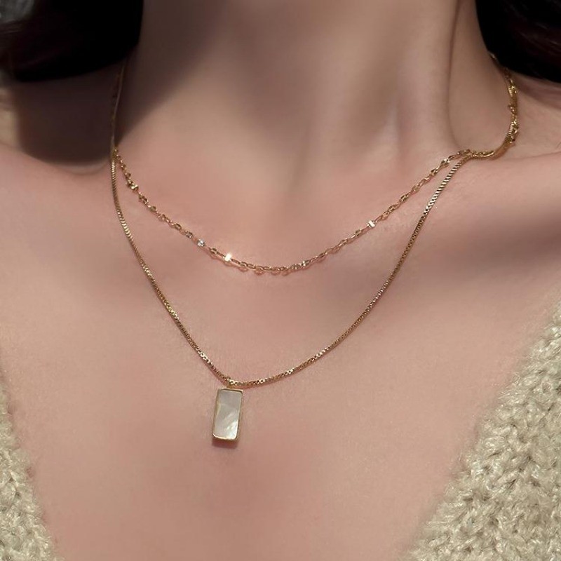 ผู้หญิงไทเทเนียมเหล็กเรขาคณิตสแควร์จี้สร้อยคอ Non-Fading Double-Layer Clavicle Chain บุคลิกภาพสร้อยคออุปกรณ์เสริมของขวัญขายส่ง