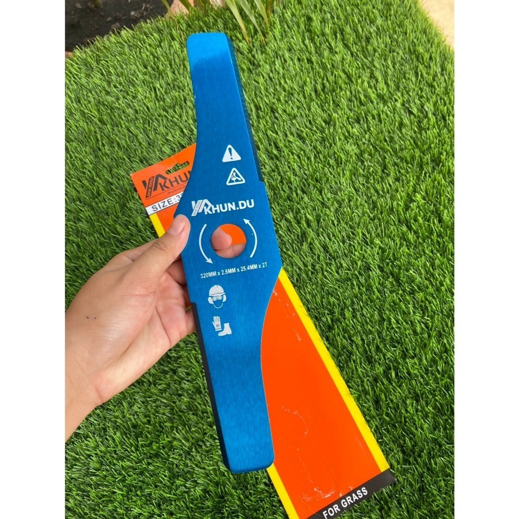 ใบมีดตัดหญ้า รุ่นใบตัดหญ้าแฝก ยี่ห้อKHUN.DU ขนาด12.5นิ้ว หนา2.5มิล ใส่ได้กับเครื่องตัดหญ้าทุกรุ่น ทนทาน แข็งแรง