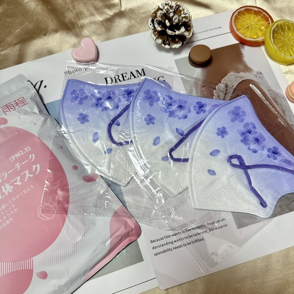 พร้อมส่ง!!3D Mask หน้ากากทรงญี่ปุ่น พิมพ์ลายดอกไม้ซากุระ ป้องกันฝุ่นหนา3ชั้น 1แพ็คมี10ชิ้น