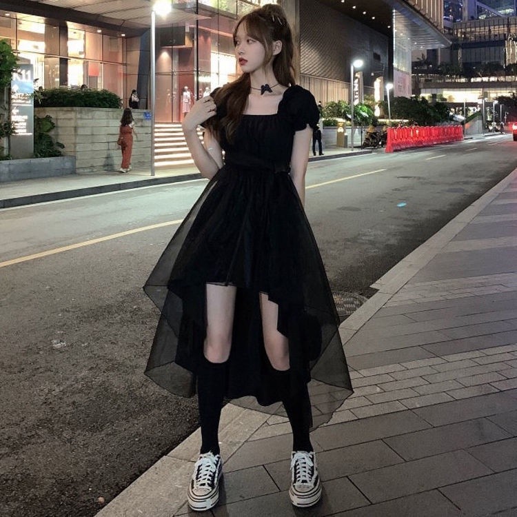 ชุดเดรสผู ้ หญิงอารมณ ์ ใหม ่ สีเข ้ มแขนพัฟสีดําคอสี ่ เหลี ่ ยมความยาวกลางการออกแบบตาข ่ ายกระโปรงประกบกระโปรงผู ้ หญิงใหม ่ อารมณ ์ สีดําเข ้ มแขนพัฟคอสี ่ เหลี ่ ยมความยาวกลางการออกแบบตาข ่ ายกระโปรงประกบกระโปรงประกบประกบคู ่