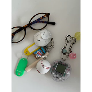 Niche Fashion Unique miu Fancycle Bag Pendant พวงกุญแจรถคู่กระเป๋าจี้คอนโซลวิดีโอเกม