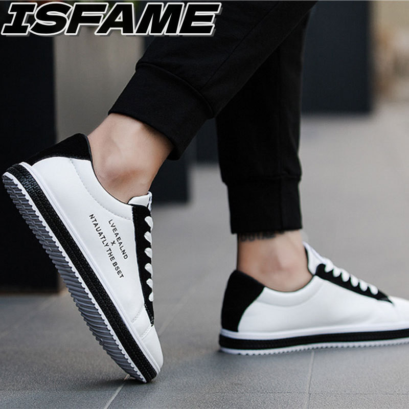 ISFAME รองเท้าลําลองผู้ชายใหม่แฟชั่นเกาหลีรองเท้าลําลองต่ํานักเรียนรองเท้าผ้าใบอเนกประสงค์ของผู้ชาย