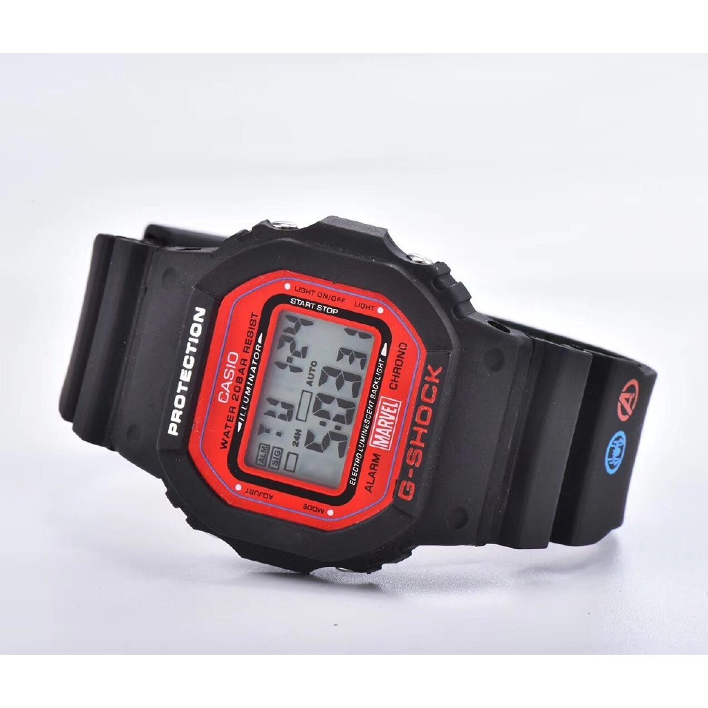 Cas/i*o G Shock DW-5600 นาฬิกาสปอร์ตสีดําและสีแดง Spiderman พิเศษ Marvel Avengers ผู้ชายกีฬานาฬิกาดิ