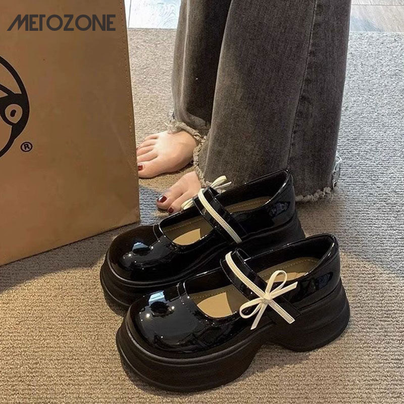 【MeTozone】รองเท้าผู้หญิงแมรี่เจนรองเท้าใหม่ฤดูร้อนรองเท้าไม่มีส้นพื้นหนาฝรั่งเศสจับคู่ที่ดีรองเท้าเดียวรองเท้าหนังสไตล์อังกฤษ