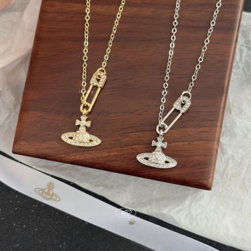 European and American Fashion Saturn Pin Necklace for Women's New Diamond Studded Full Diamond Pin Simple and Luxury Paper Clips Titanium Steel Collar Necklace