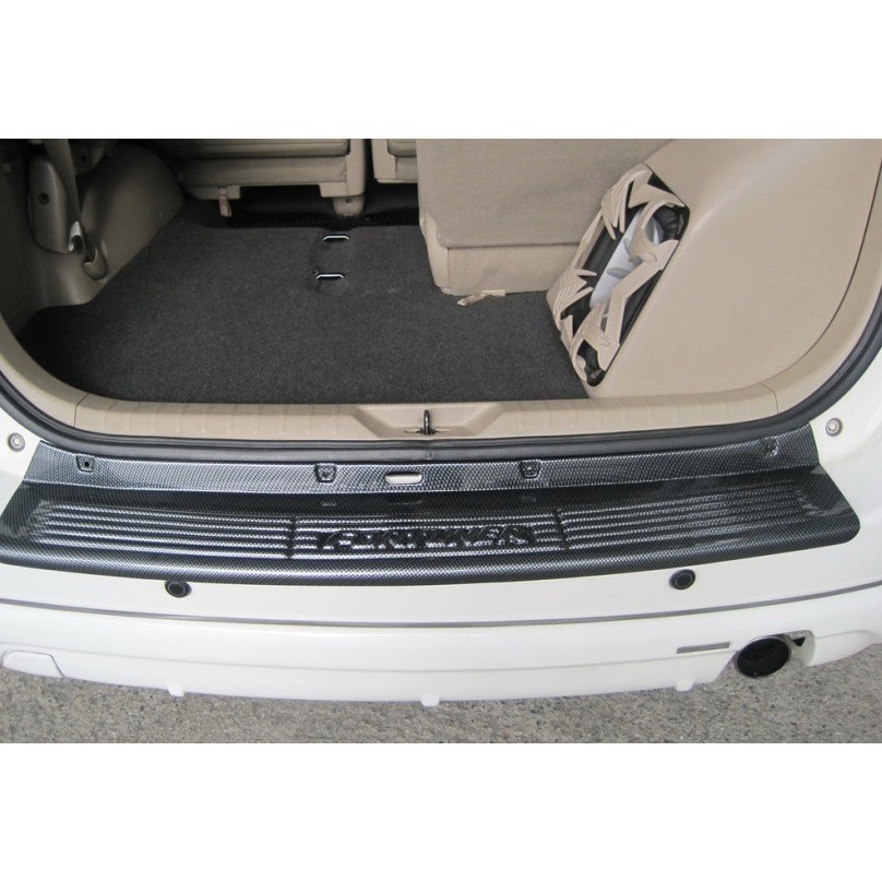 กันรอยท้าย กันรอยกันชนท้าย Fortuner 2005 2006 2007 2008 2009 2010 A สี carbon สีดำด้าน