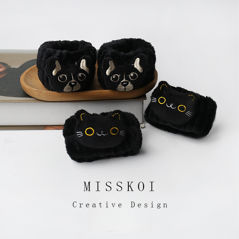 MISMEMO ผ้าผูกผมสีดํารูปสัตว์สร้างสรรค์สายรัดข้อมือป้องกันความชื้นข้อมือกันน้ําที่ดูดซับเหงื่อ