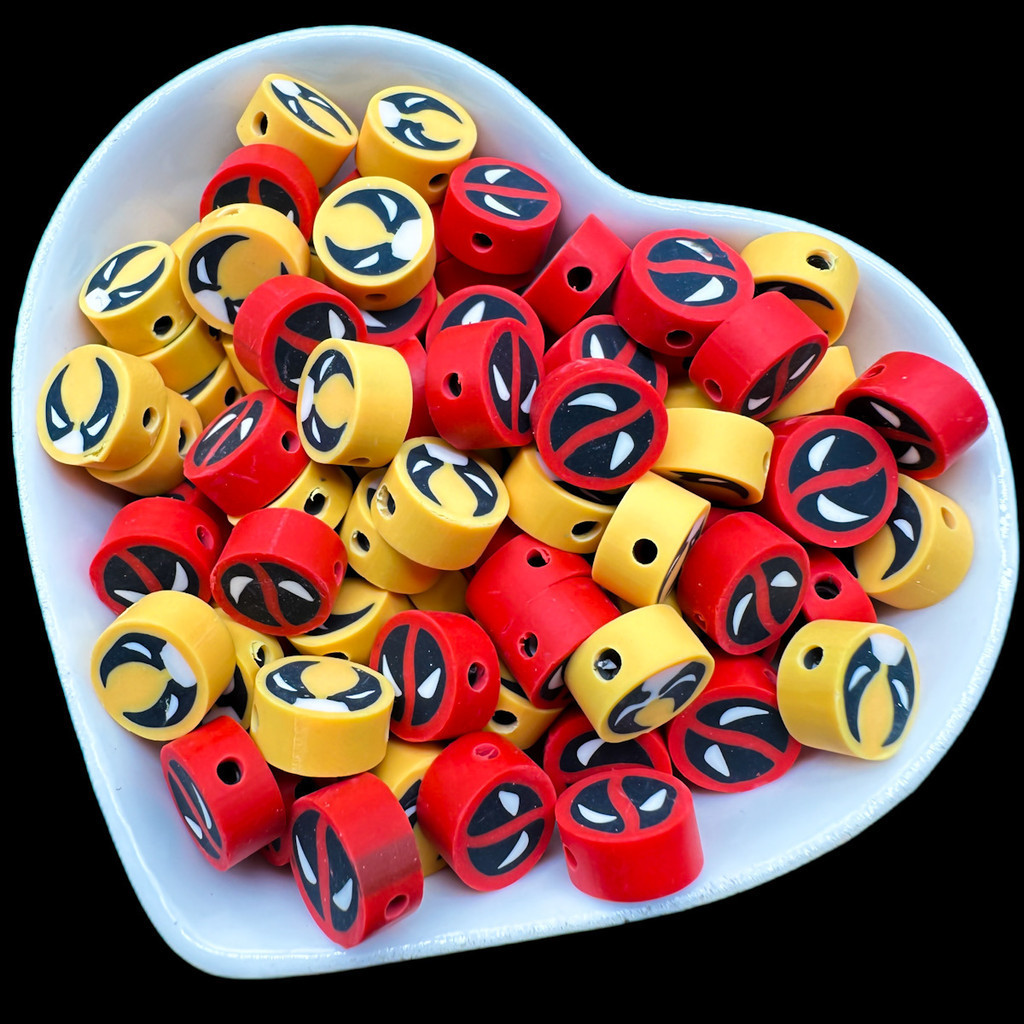 30 ชิ ้ น/Pack 10 มม.ดินโพลิเมอร ์ Wolverine/Deadpool Polymer Clay ลูกปัด DIY สร ้ อยข ้ อมือทําลูกปัดอุปกรณ ์ เสริม