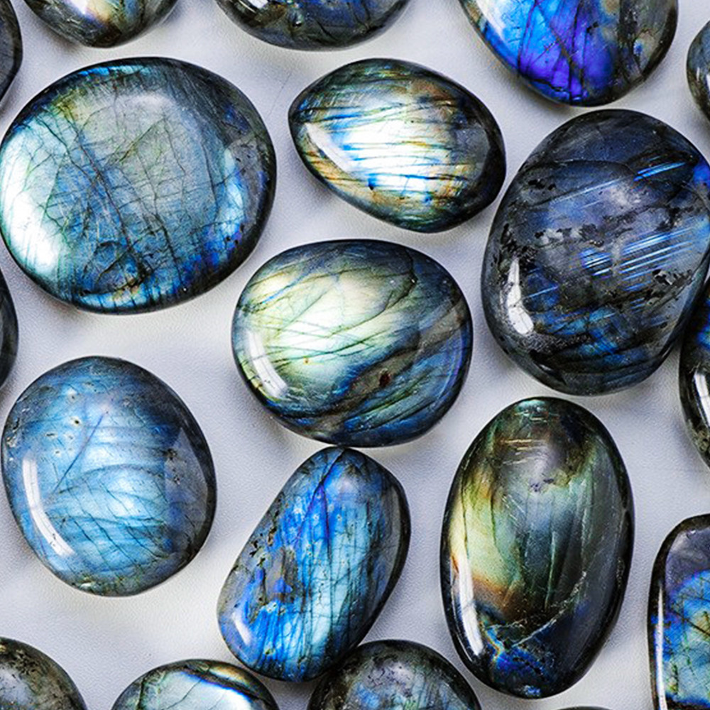 หินลาบราดอร์ธรรมชาติขัดรูปไข่รูปร่าง Labradorite แกะสลักของเล่นบีบอัดนวดบ้านหินตกแต่งงานฝีมือ