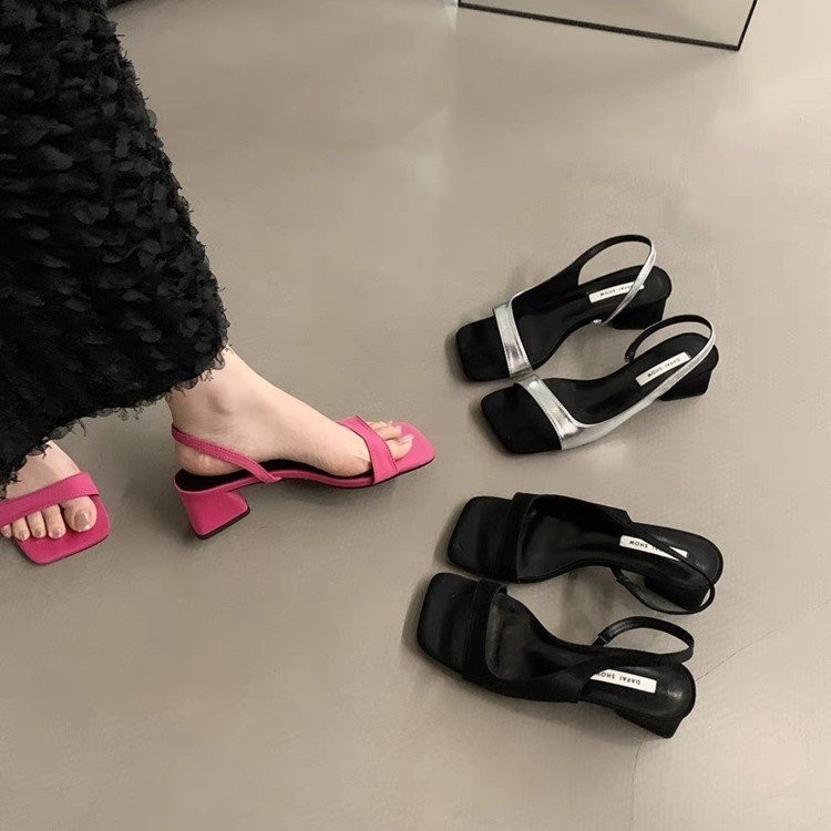 Square Toe ผู้หญิงส้นกลางรองเท้าส้นหนา PU Slip-On ยาง