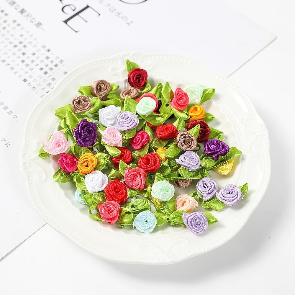 ริบบิ้นผ้าซาติน ดอกกุหลาบ ขนาดเล็ก แฮนด์เมด DIY สําหรับตกแต่งงานแต่งงาน งานฝีมือ 50 ชิ้น