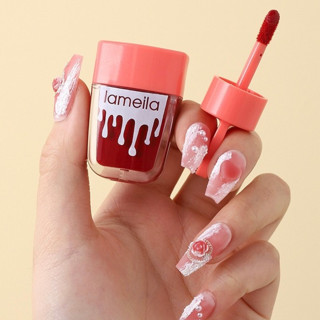 ลิปกลอส เนื้อน้ำ ให้ความชุ่มชื้น ติดทนยาวนาน มีทั้งหมด 6 สี-…