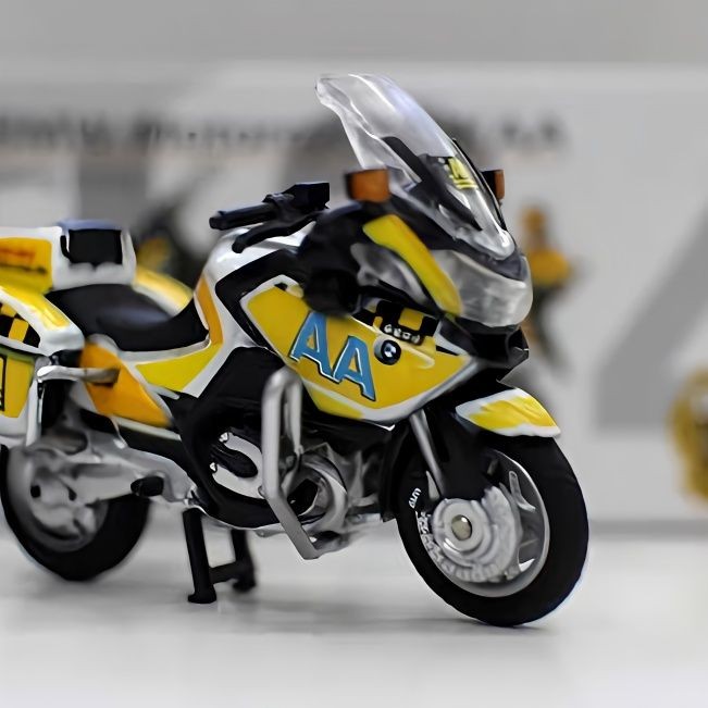 Micro BMW HKAA BMW Motorcycle Police Car Model Anniversary Edition Jewelry Out of Print Car Model