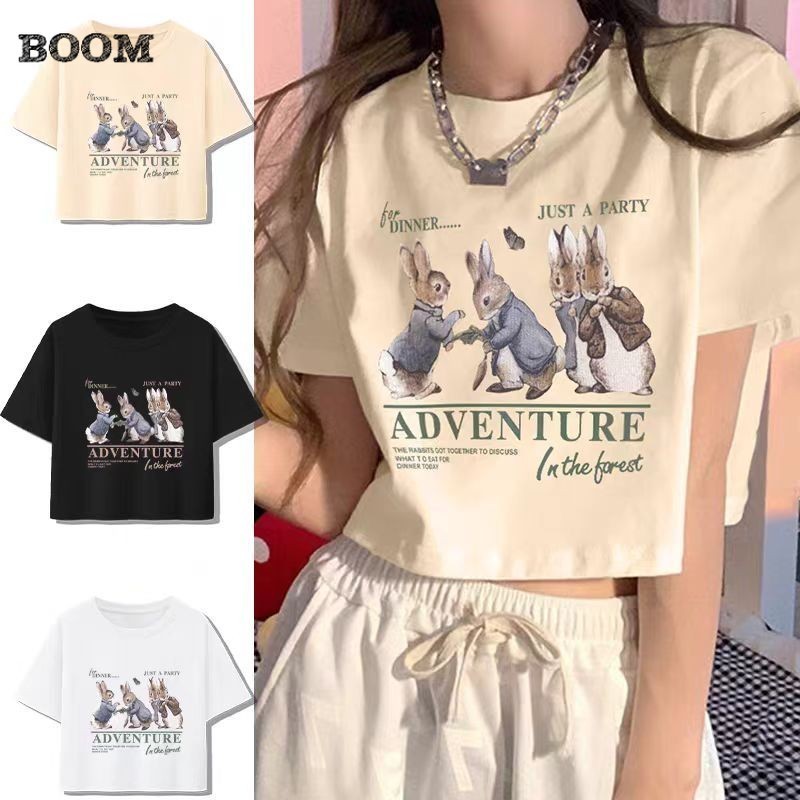 （จัดส่งตลอด 24 ชั่วโมง）BOOM SHOP Baby Tee“ (Lab) รวมลายเสื้อครอปทรงพอดีตัวเนื้อผ้า cotton 100%