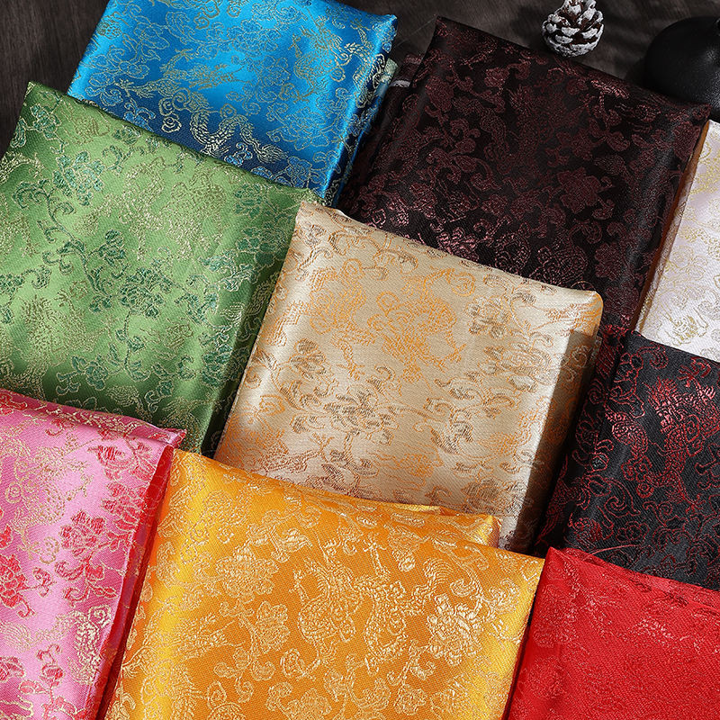 พลัมสีแดง JXRJFSYD YSXX รูปแบบมังกรผ้าซาตินเครื่องแต่งกายโบราณ Hanfu Brocade กล่องบรรจุภัณฑ์ตกแต่งสไตล์จีนพื้นหลังเวทีเครื่องแต่งกายผ้า