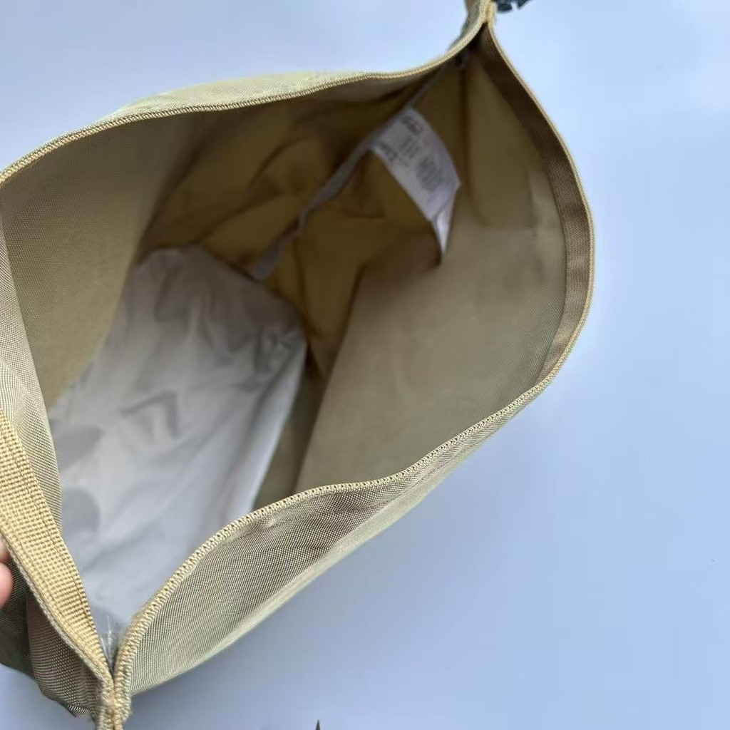 2025 Black Hole 12L กระเป๋าเก็บของสามมิติ Toileting Bag สําหรับการเดินทาง