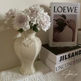 ศิลปะครีมพระฝรั่งเศสแจกันเซรามิกนูนหกเหลี่ยม, การการจัดดอกไม…