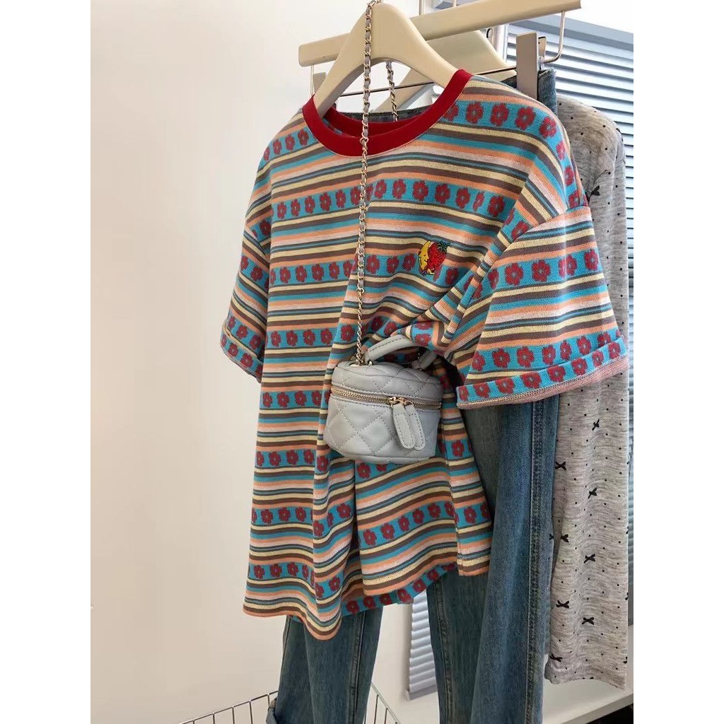 เสื้อยืดหลวมแขนสั้นลายทางย้อนยุคอเมริกันของผู้หญิง