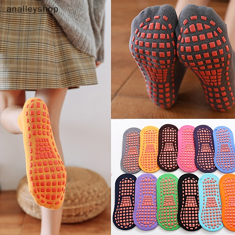 [Analleyshop ] ถุงเท ้ าโยคะกีฬาพิลาทิสถุงเท ้ าโยคะถุงเท ้ ากีฬาระบายอากาศ Dot Rubber ถุงเท ้ ากันลื ่ น [th ]