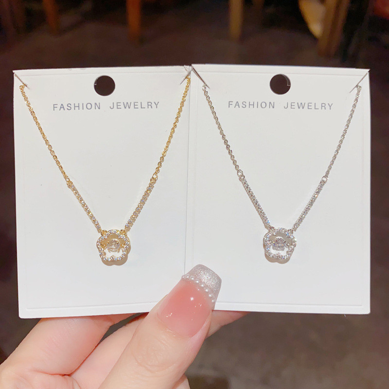 แฟชั ่ นเกาหลีประณีตจี ้ ดอกไม ้ เพทายที ่ ไม ่ ซ ้ ํากันหวาน High-End Clavicle Chain สร ้ อยคอ