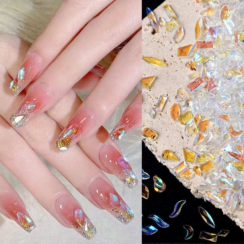 100 ชิ้น Auroras Charm เล็บ Rhinestones ไม่สม่ําเสมอแก้วเงาเล็บอุปกรณ์เสริมแฟลชตกแต่งเล็บ