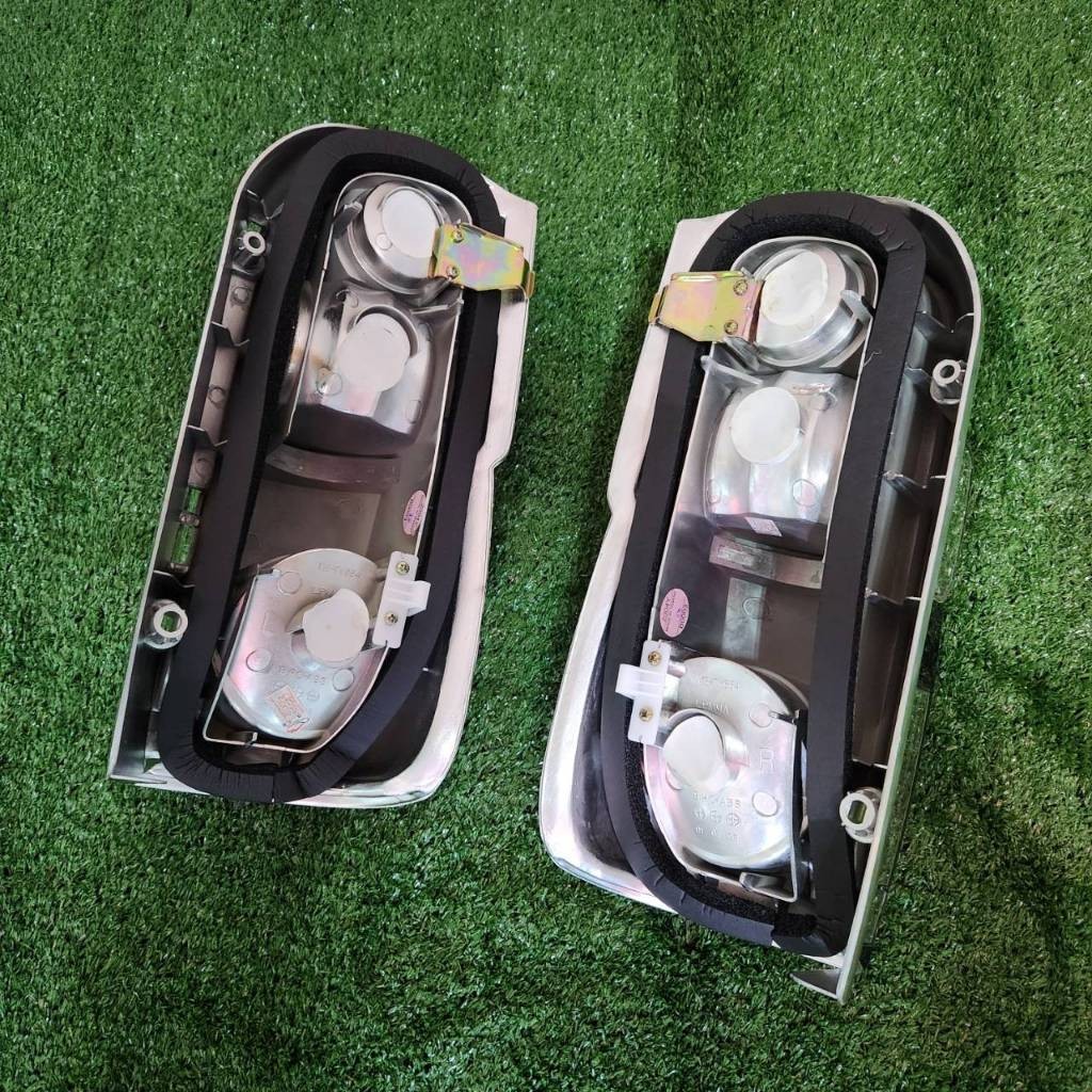 ไฟท้าย รถตู้ หัวจรวด hiace 1989 1992 1994 1996 1998 2000 2002 2004 ทรง super custom ลายโดนัท - รูปที่ 4