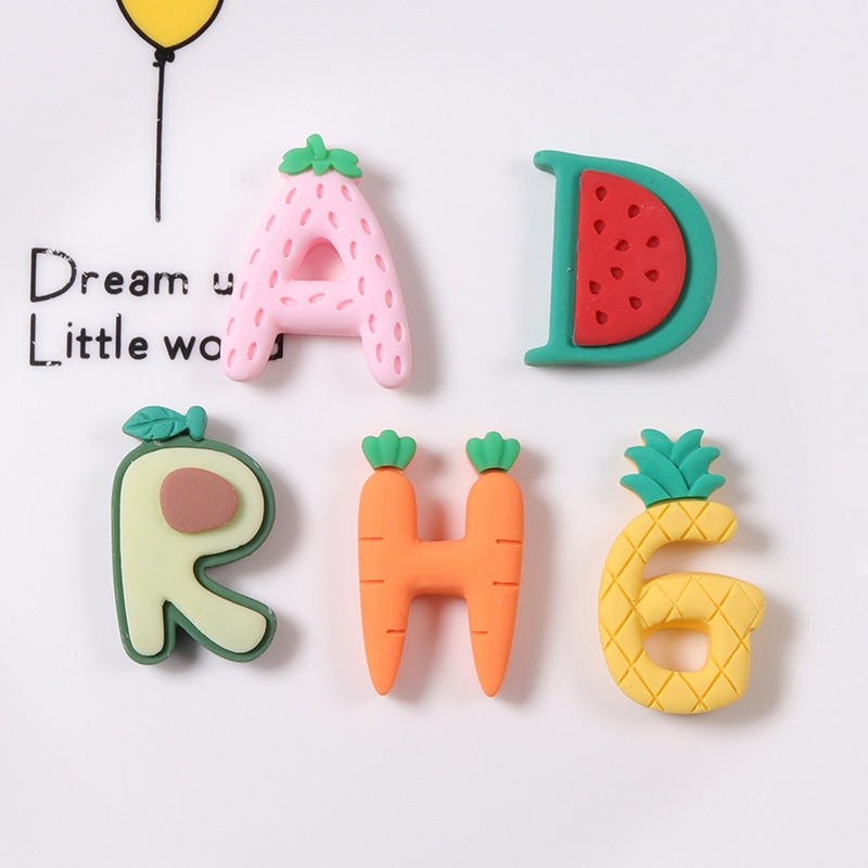 JI8 1PCS แฟชั่น Crocs Jibbitz อุปกรณ์เสริม Creative "ตัวอักษรผลไม้" หัวเข็มขัดรองเท้าการ์ตูน DIY รอง