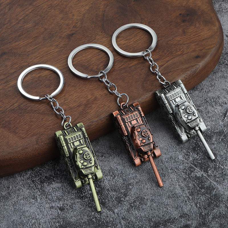 พวงกุญแจรถถังผู้ชาย สร้างสรรค์ พวงกุญแจโลหะผสม รถถัง โมเดล พวงกุญแจ ของขวัญ พวงกุญแจ แหวน ที่ใส่รถ แฟนคลับ ของที่ระลึก