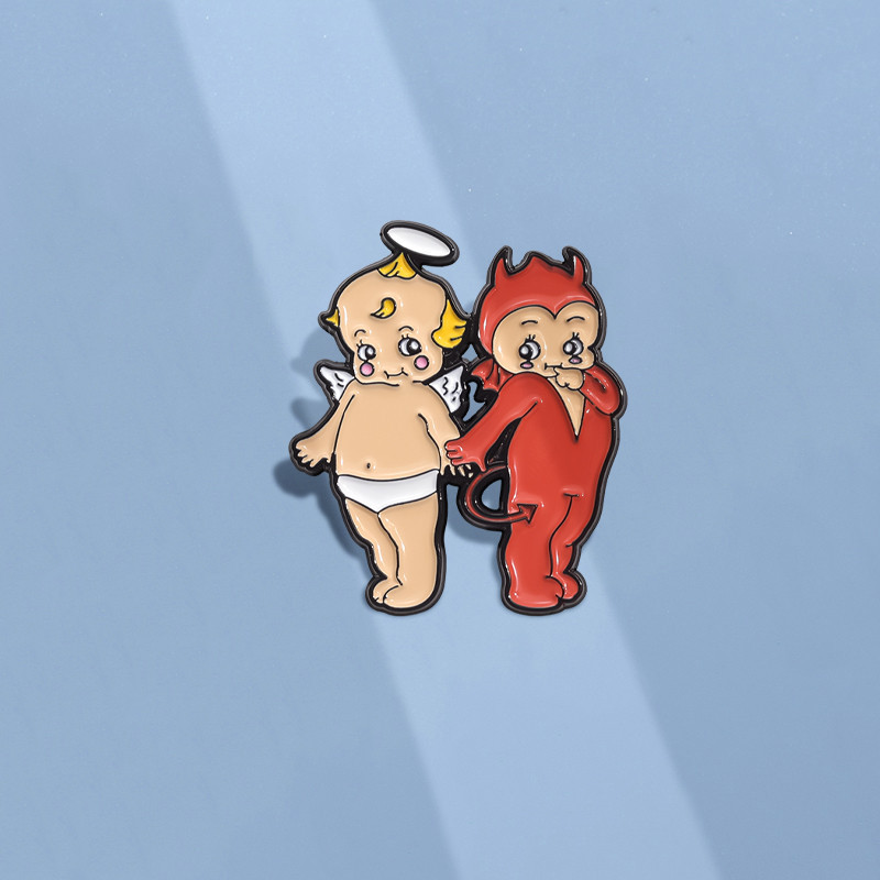 แฟชั่นการ์ตูนเทวดาและปีศาจเข็มกลัดตัวละครอะนิเมะ Pins ป้ายปกโลหะ Pin เครื่องประดับของขวัญสําหรับเพื่อน