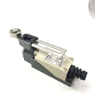 พร้อมส่ง! LIMIT SWITCH ลิมิตสวิตช์ ส่งของทุกวัน D4V-8104SZ-N, D4V-8108SZ-N 5A250VAC 0.4A125VDC สินค้าออกบิลได้